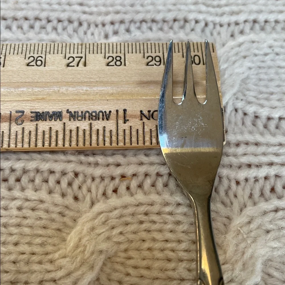 5 VTG Oneida Northland Dardanella stainless steel cocktail/seafood fork flatware